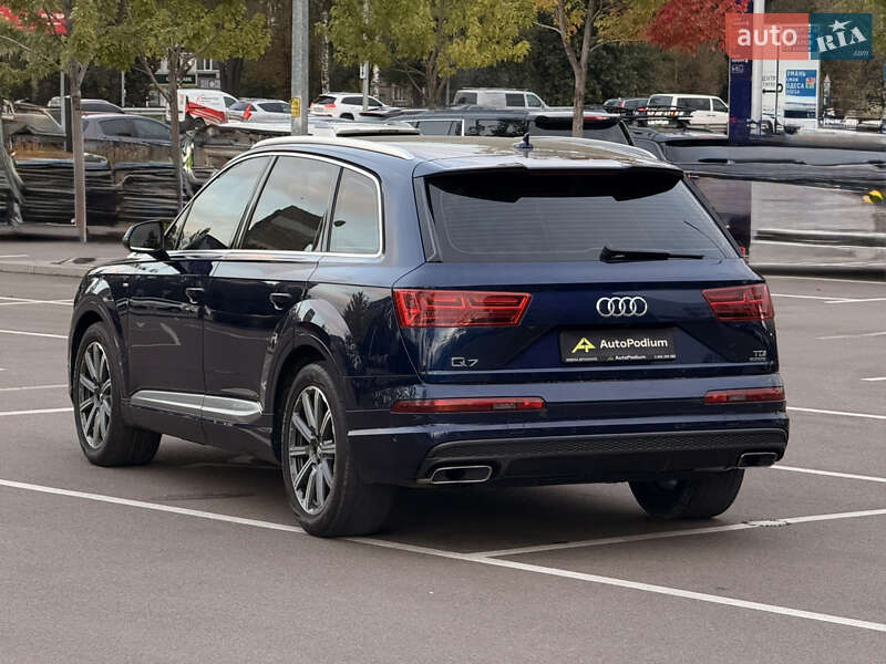 Позашляховик / Кросовер Audi Q7 2018 в Києві