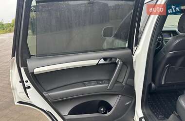 Внедорожник / Кроссовер Audi Q7 2011 в 