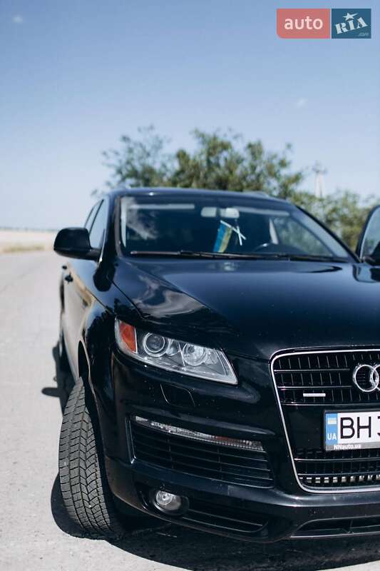 Внедорожник / Кроссовер Audi Q7 2007 в Черноморске