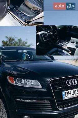 Позашляховик / Кросовер Audi Q7 2007 в 