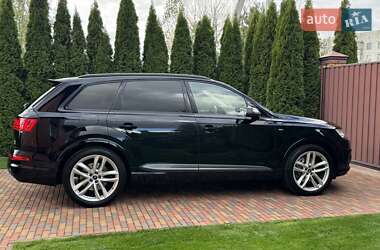 Позашляховик / Кросовер Audi Q7 2017 в 