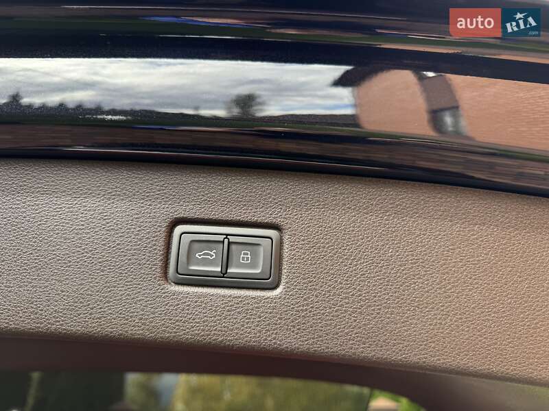 Позашляховик / Кросовер Audi Q7 2017 в Києві