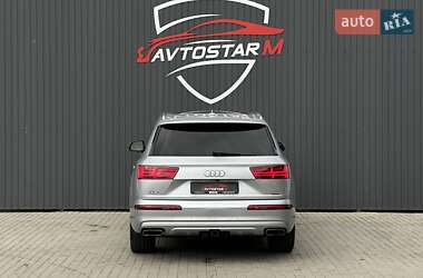 Позашляховик / Кросовер Audi Q7 2016 в 