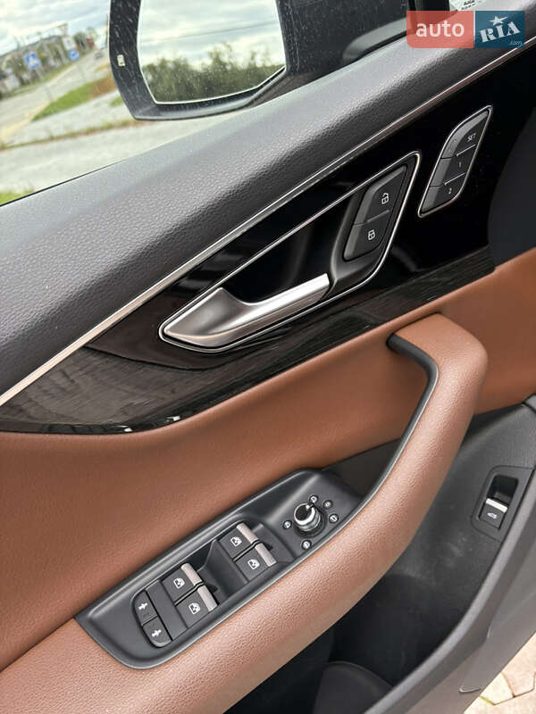 Внедорожник / Кроссовер Audi Q7 2018 в Буче
