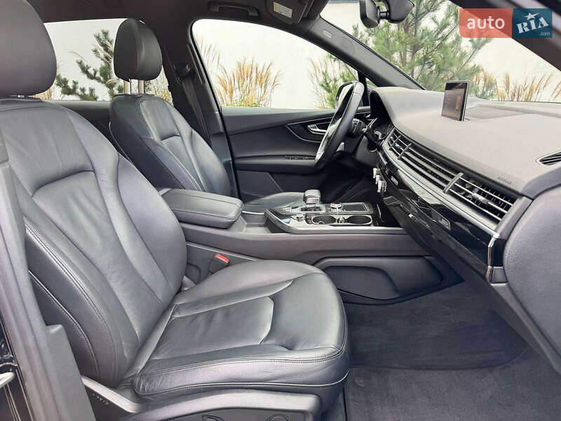 Внедорожник / Кроссовер Audi Q7 2018 в Киеве