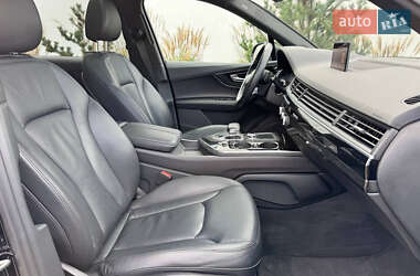 Позашляховик / Кросовер Audi Q7 2018 в  фото 16 Позашляховик / Кросовер Audi Q7 2018 в