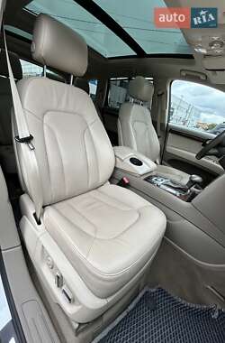 Позашляховик / Кросовер Audi Q7 2012 в 