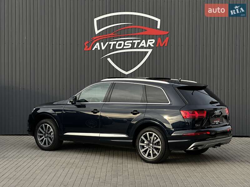 Позашляховик / Кросовер Audi Q7 2017 в Мукачевому