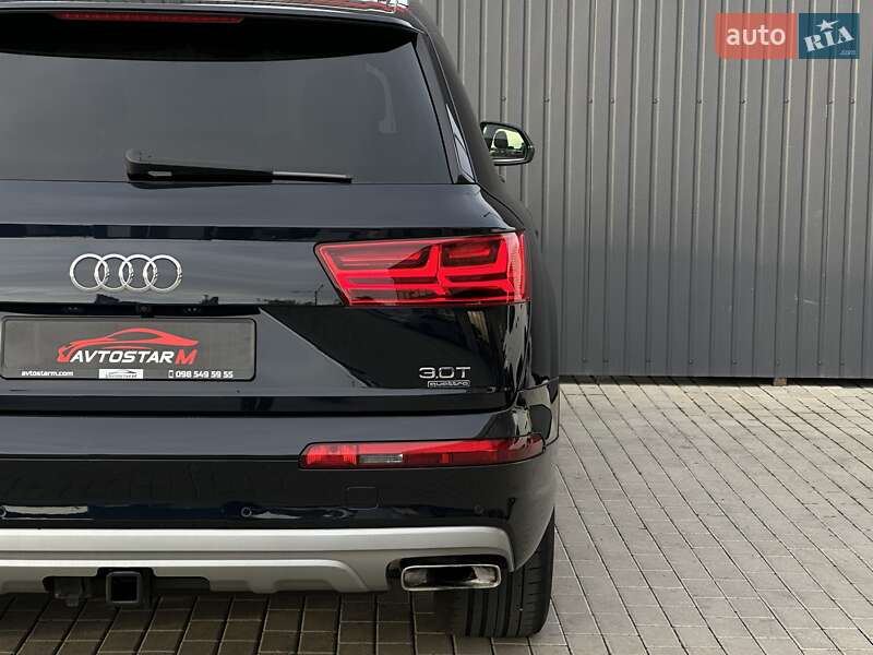 Позашляховик / Кросовер Audi Q7 2017 в Мукачевому