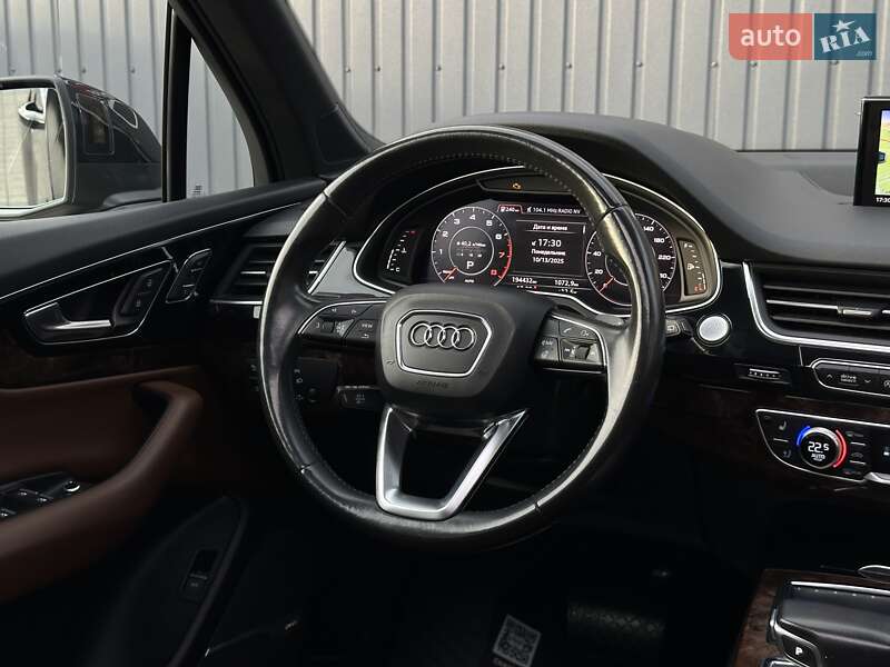 Позашляховик / Кросовер Audi Q7 2017 в Мукачевому