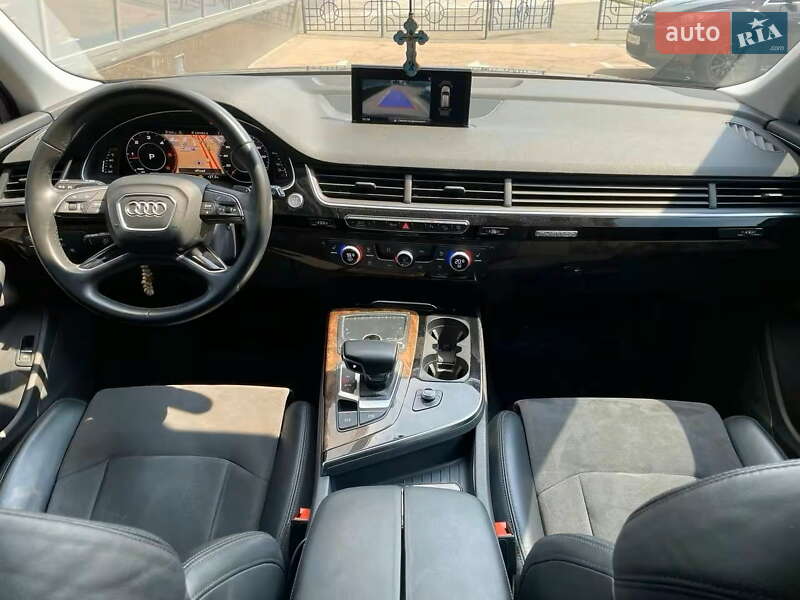 Позашляховик / Кросовер Audi Q7 2015 в Києві