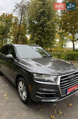 Внедорожник / Кроссовер Audi Q7 2019 в 