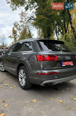 Внедорожник / Кроссовер Audi Q7 2019 в 