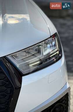 Позашляховик / Кросовер Audi Q7 2018 в 