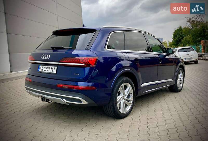 Внедорожник / Кроссовер Audi Q7 2020 в Киеве