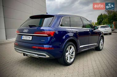Позашляховик / Кросовер Audi Q7 2020 в 