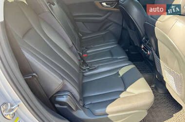 Внедорожник / Кроссовер Audi Q7 2017 в 