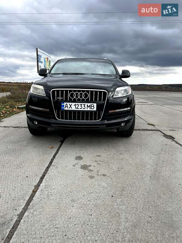 Внедорожник / Кроссовер Audi Q7 2006 в Змиеве