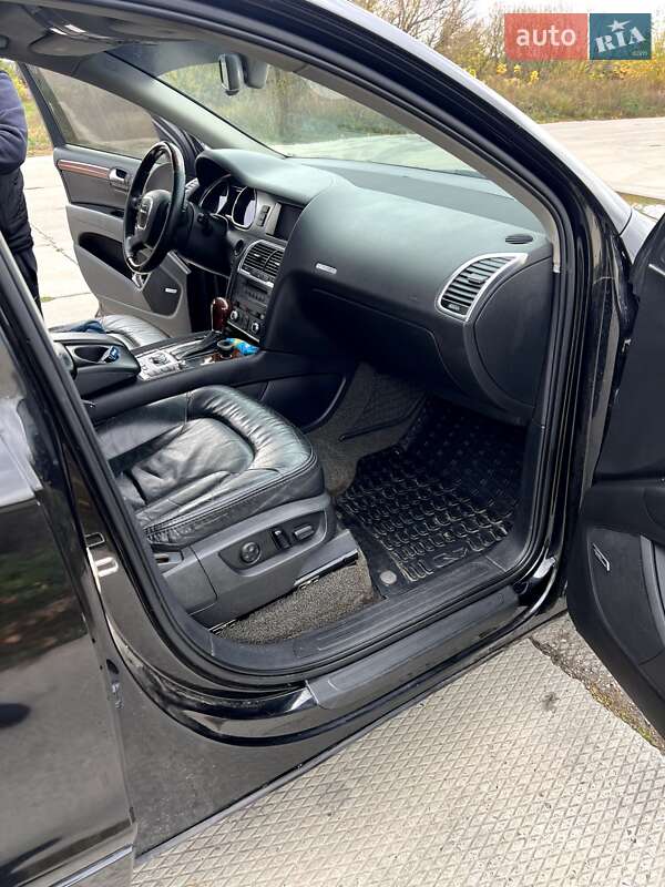 Внедорожник / Кроссовер Audi Q7 2006 в Змиеве