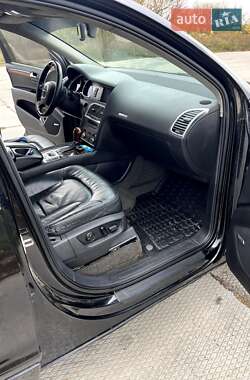 Позашляховик / Кросовер Audi Q7 2006 в 