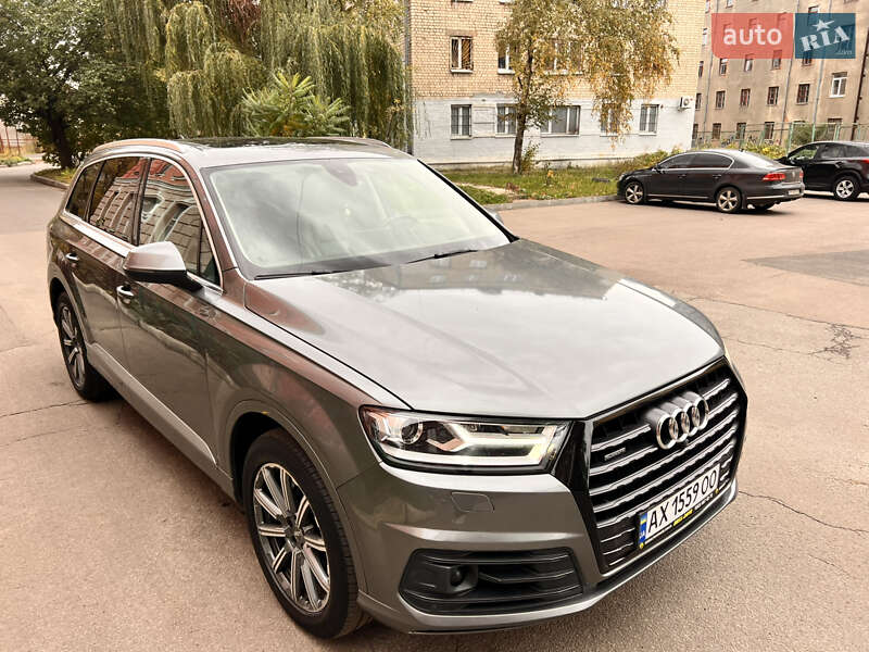 Позашляховик / Кросовер Audi Q7 2017 в Харкові