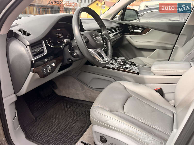 Позашляховик / Кросовер Audi Q7 2017 в Харкові