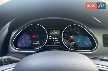 Позашляховик / Кросовер Audi Q7 2014 в 