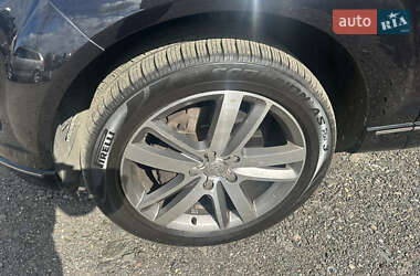 Позашляховик / Кросовер Audi Q7 2014 в 