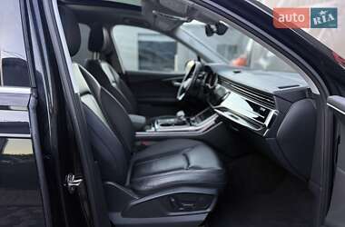 Позашляховик / Кросовер Audi Q7 2020 в  фото 68 Позашляховик / Кросовер Audi Q7 2020 в
