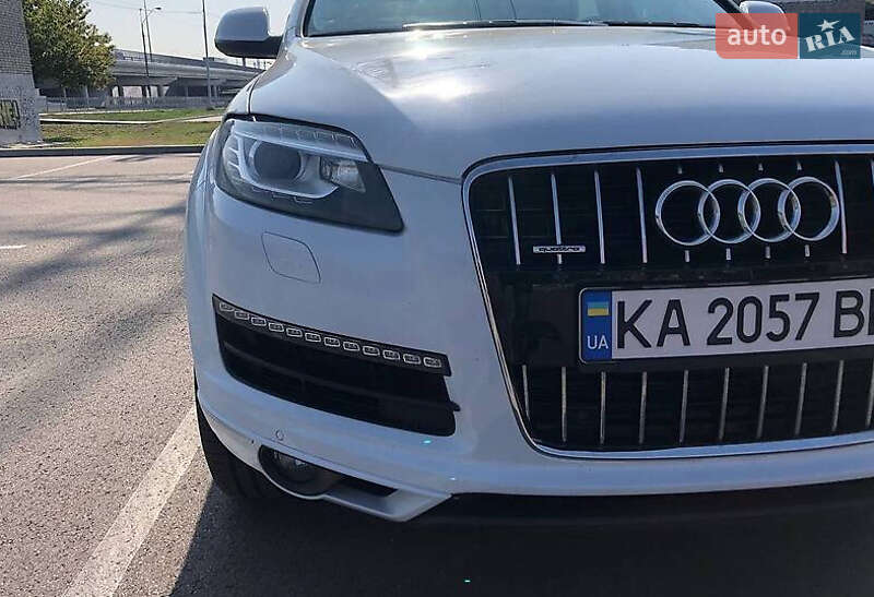 Внедорожник / Кроссовер Audi Q7 2015 в Киеве