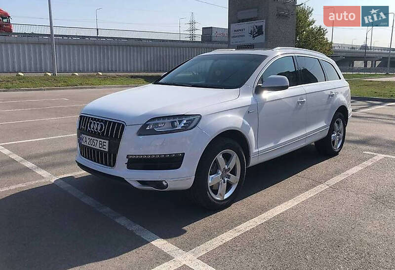 Внедорожник / Кроссовер Audi Q7 2015 в Киеве