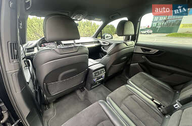 Внедорожник / Кроссовер Audi Q7 2018 в 