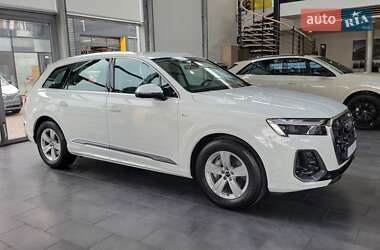 Позашляховик / Кросовер Audi Q7 2025 в 