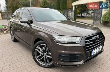 Позашляховик / Кросовер Audi Q7 2015 в 