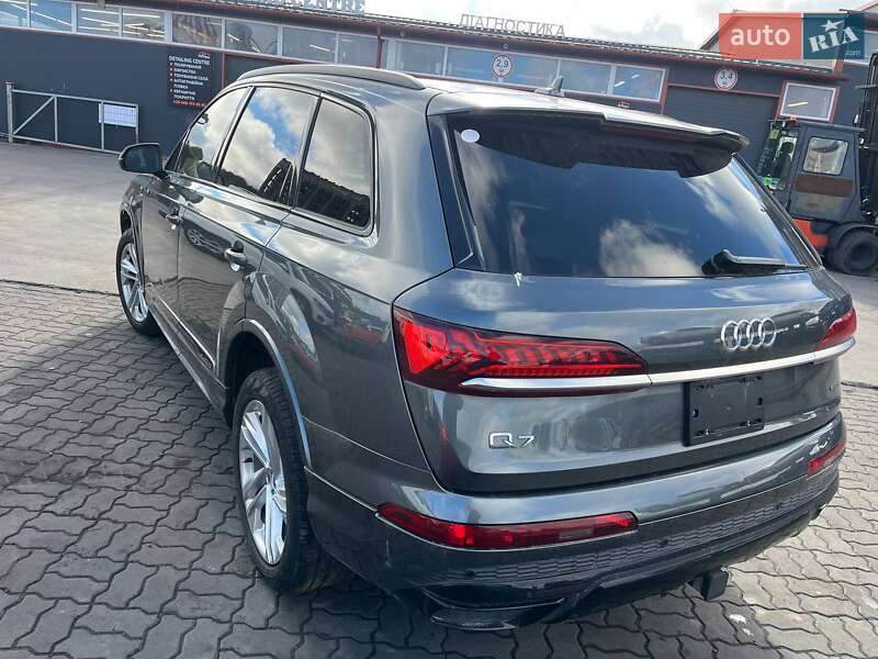 Позашляховик / Кросовер Audi Q7 2021 в Львові