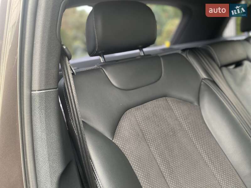 Внедорожник / Кроссовер Audi Q7 2015 в Хмельницком
