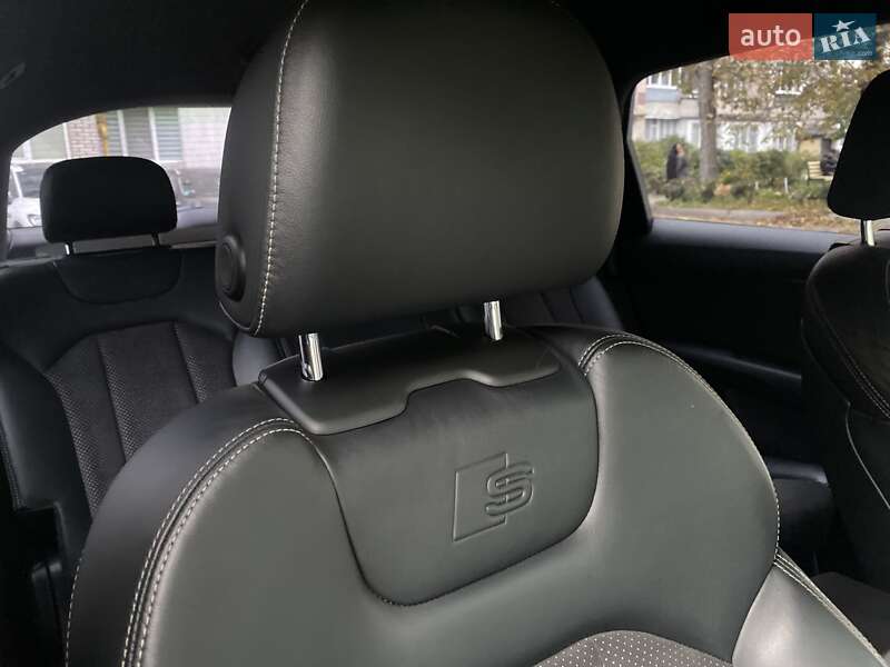 Внедорожник / Кроссовер Audi Q7 2015 в Хмельницком