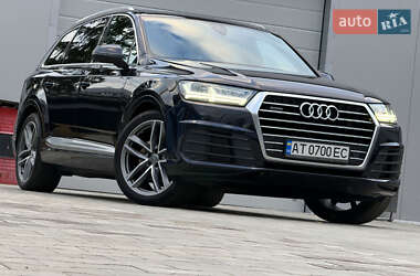 Внедорожник / Кроссовер Audi Q7 2016 в 