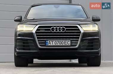 Внедорожник / Кроссовер Audi Q7 2016 в 