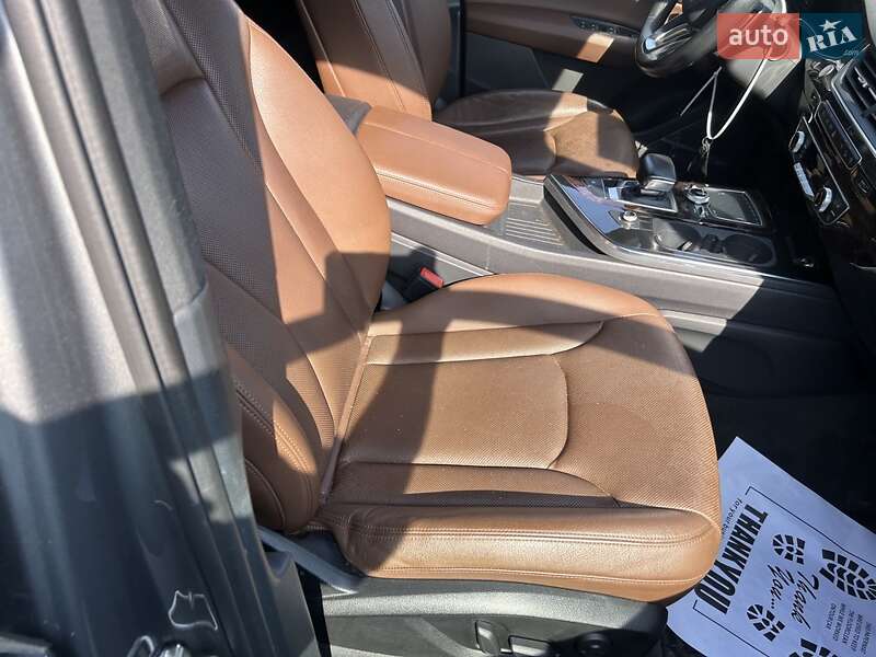 Позашляховик / Кросовер Audi Q7 2016 в Києві