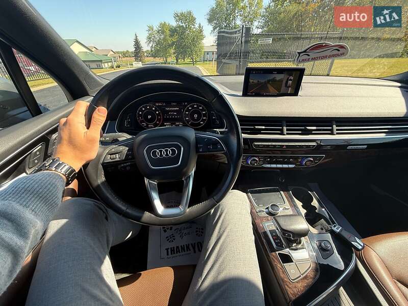 Позашляховик / Кросовер Audi Q7 2016 в Києві