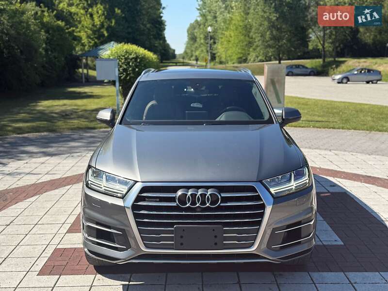 Позашляховик / Кросовер Audi Q7 2016 в Києві