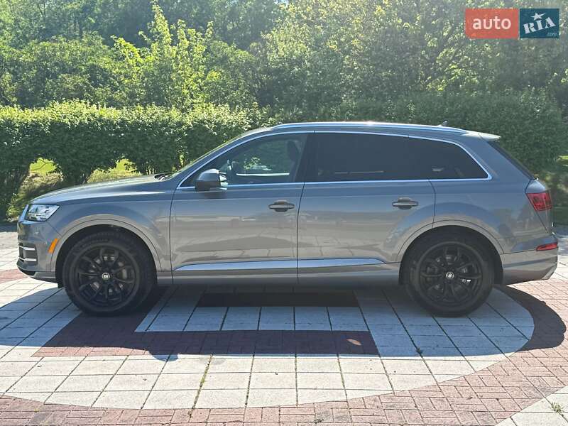 Позашляховик / Кросовер Audi Q7 2016 в Києві