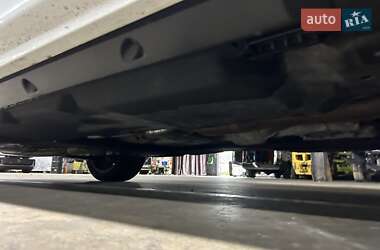 Позашляховик / Кросовер Audi Q7 2020 в 