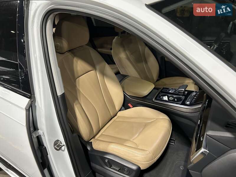 Внедорожник / Кроссовер Audi Q7 2020 в Киеве
