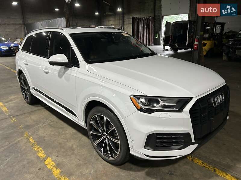 Внедорожник / Кроссовер Audi Q7 2020 в Киеве