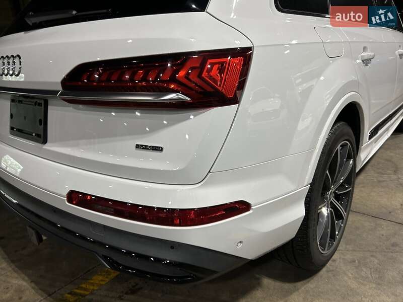 Внедорожник / Кроссовер Audi Q7 2020 в Киеве