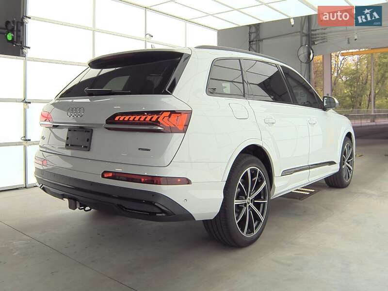 Внедорожник / Кроссовер Audi Q7 2020 в Киеве