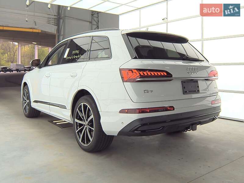 Внедорожник / Кроссовер Audi Q7 2020 в Киеве