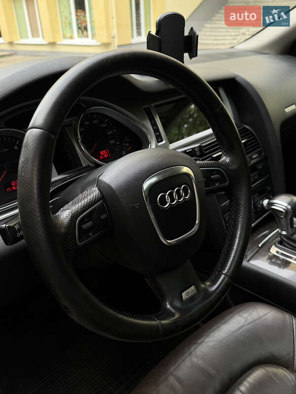 Внедорожник / Кроссовер Audi Q7 2006 в Луцке